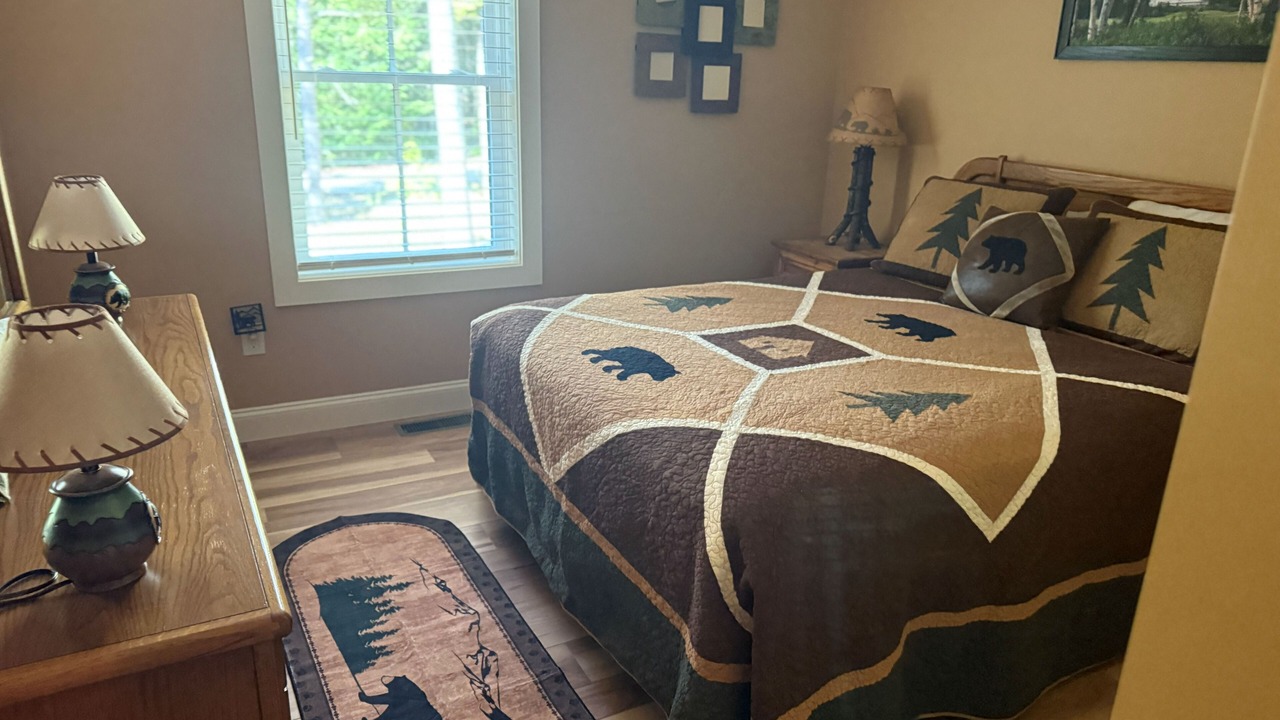 Photo of Bedroom in Moultonborough