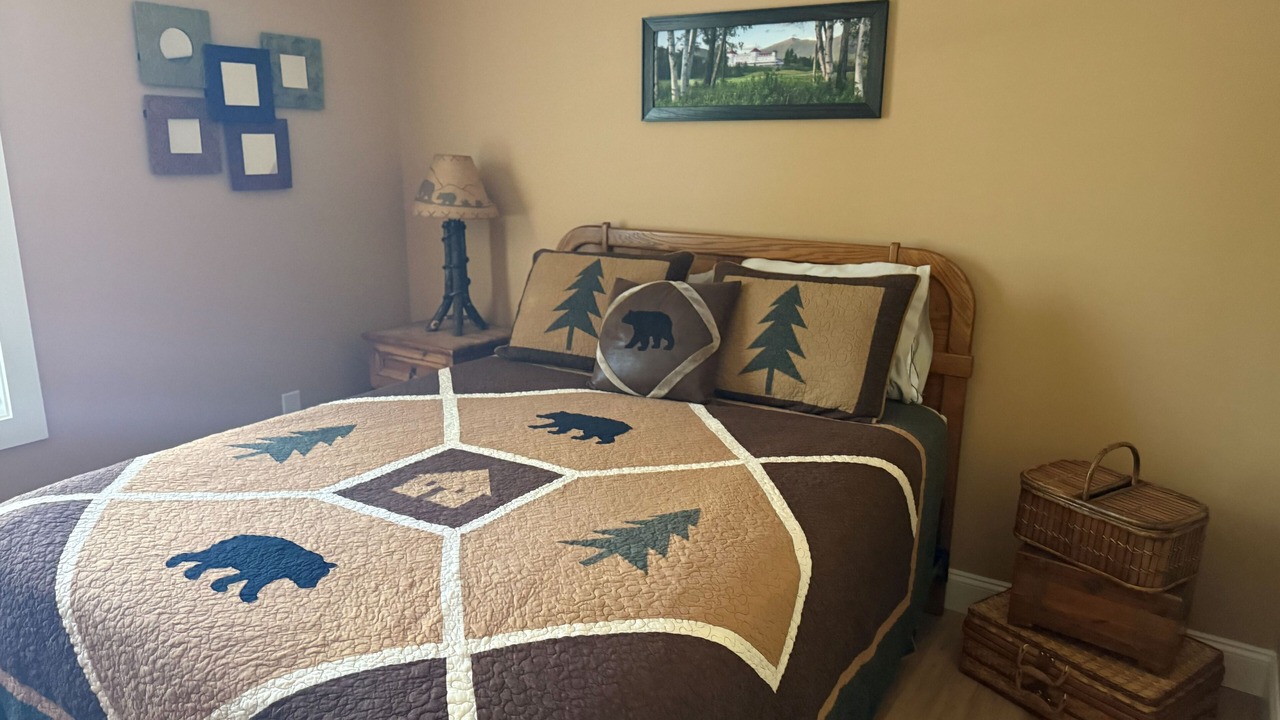 Photo of Bedroom in Moultonborough