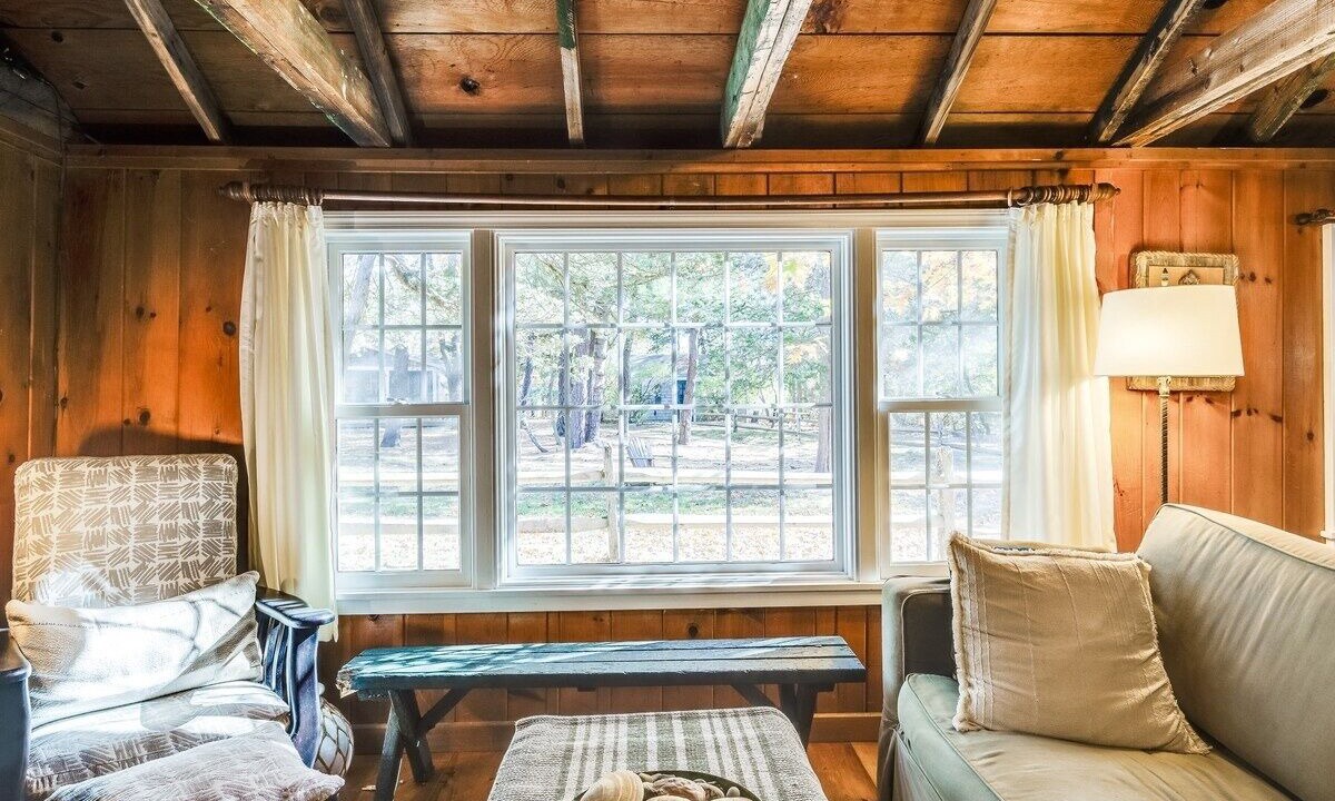 Photo of Livingroom in Eastham