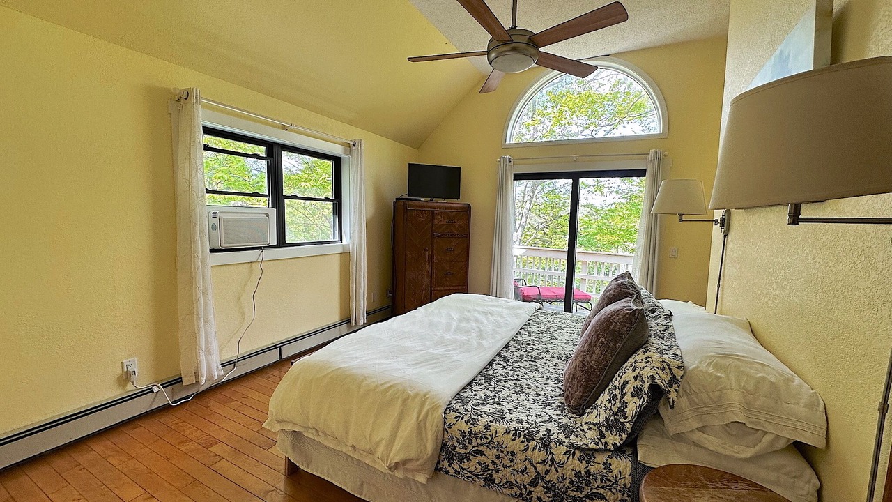 Photo of Bedroom in Greenwood
