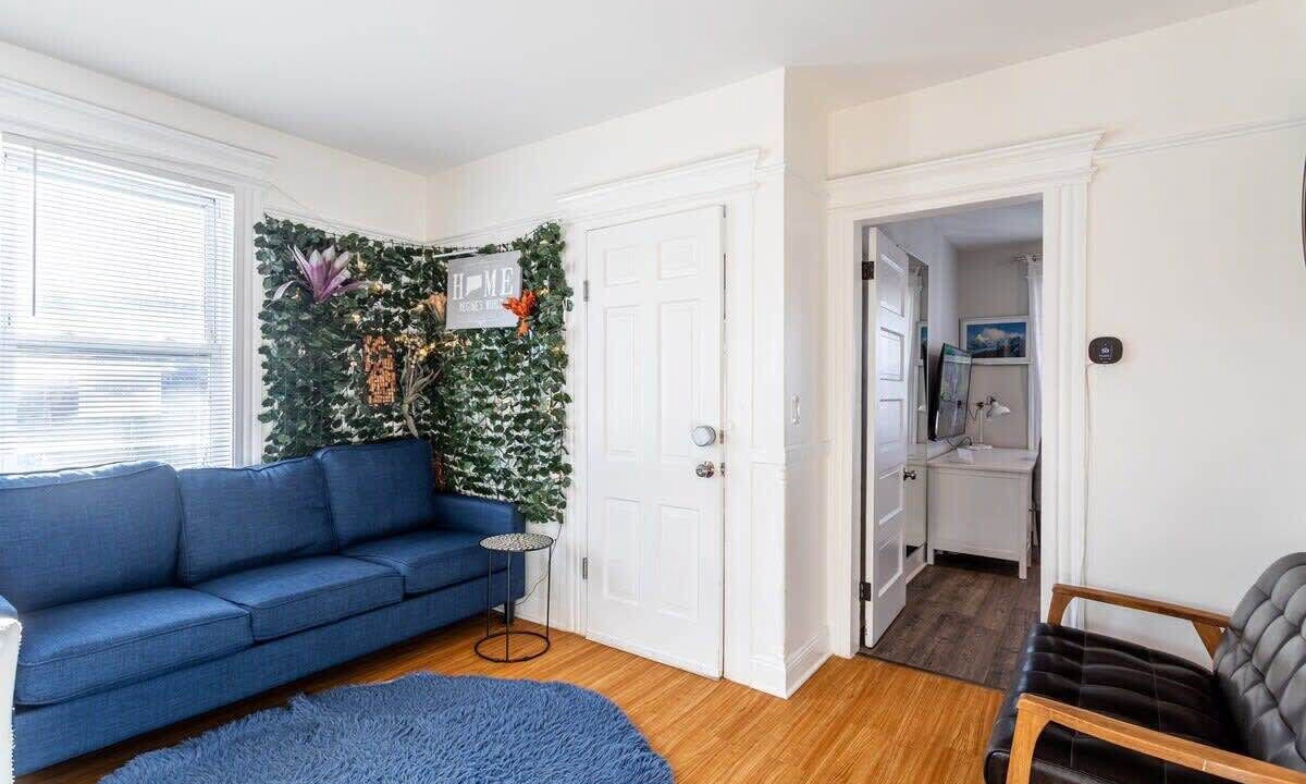 Photo of Bedroom in West End - West Side