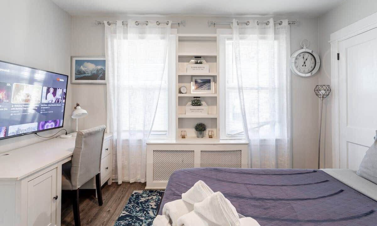 Photo of Bedroom in West End - West Side