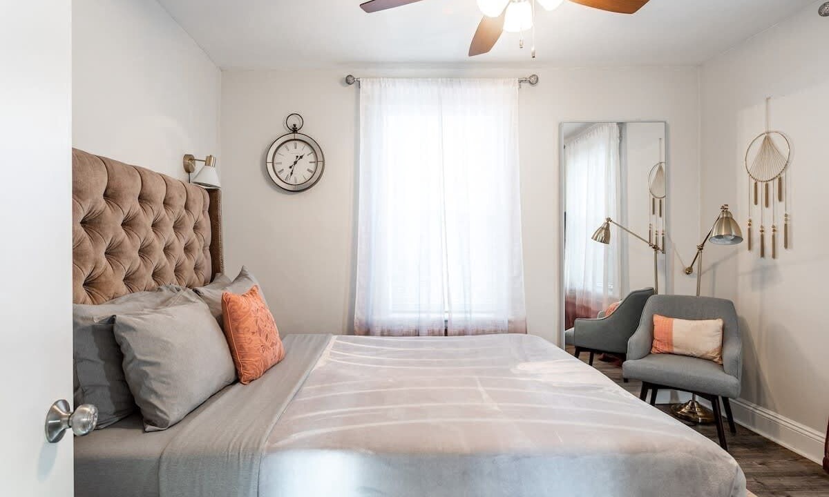 Photo of Bedroom in West End - West Side