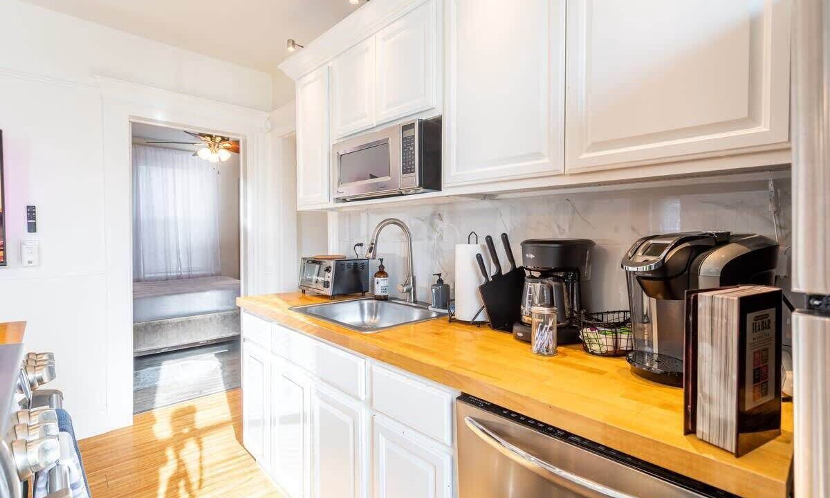 Photo of Kitchen in West End - West Side