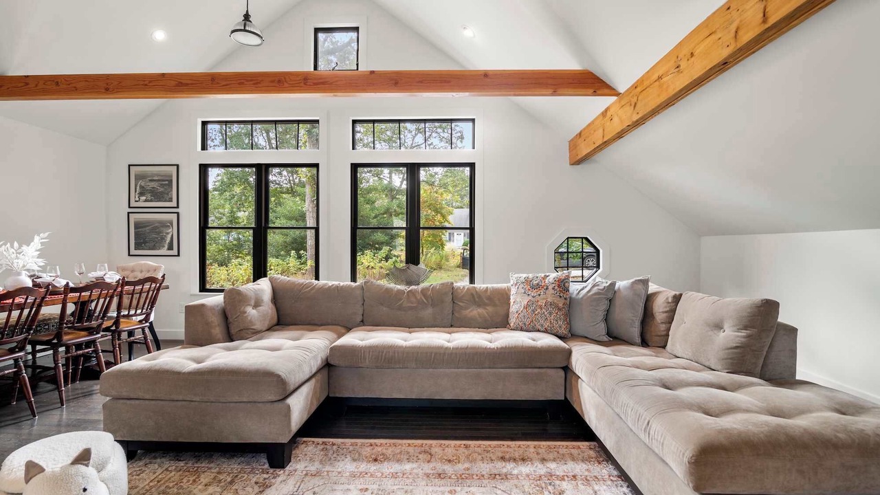 Photo of Livingroom in Eastham