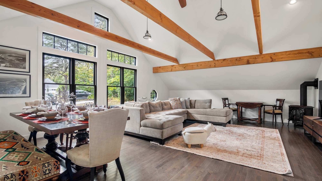 Photo of Livingroom in Eastham