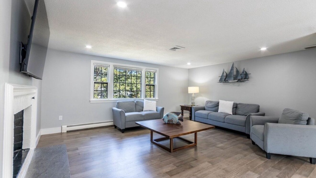 Photo of Livingroom in South Dennis