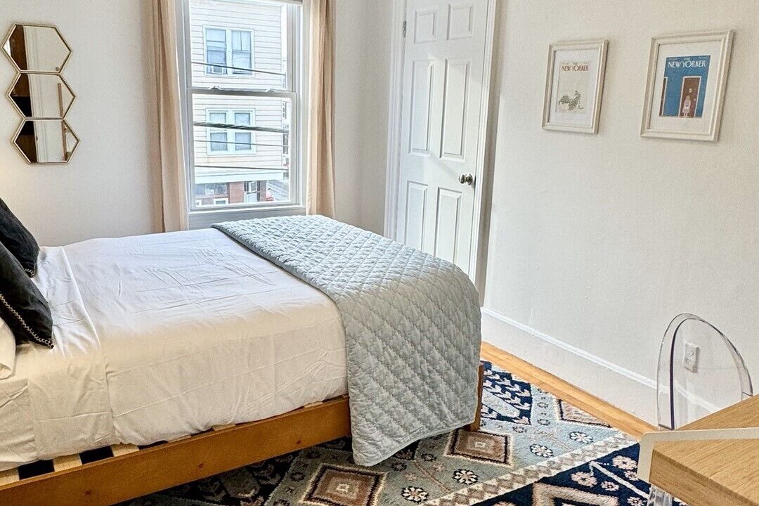 Photo of Bedroom in Valley Street