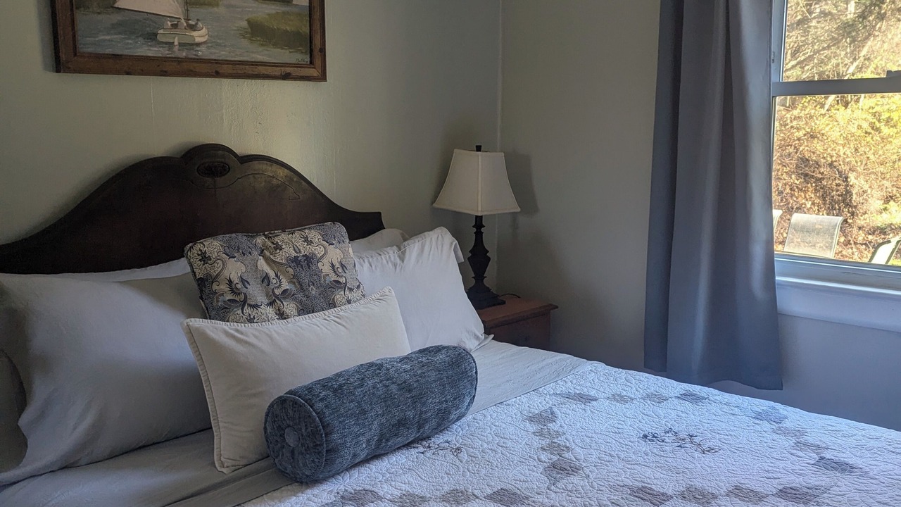 Photo of Bedroom in Bethel