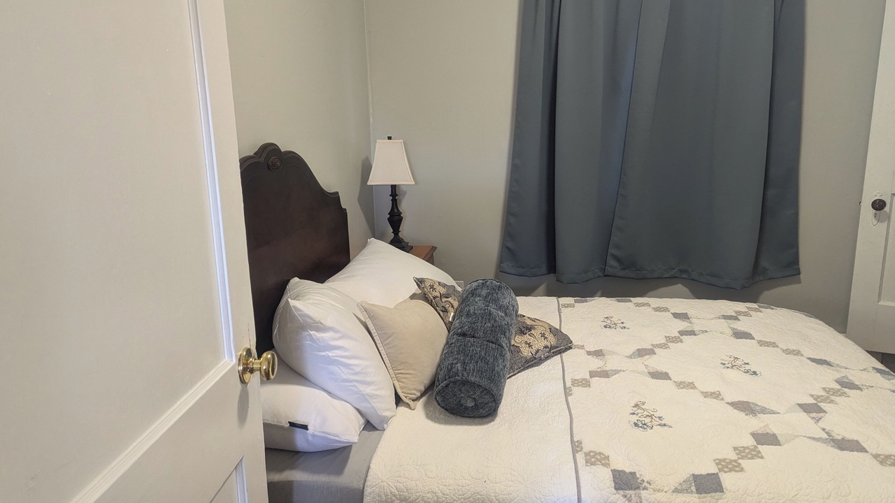 Photo of Bedroom in Bethel