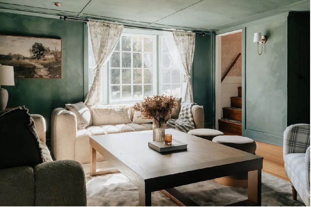 Photo of Livingroom in Hillsdale