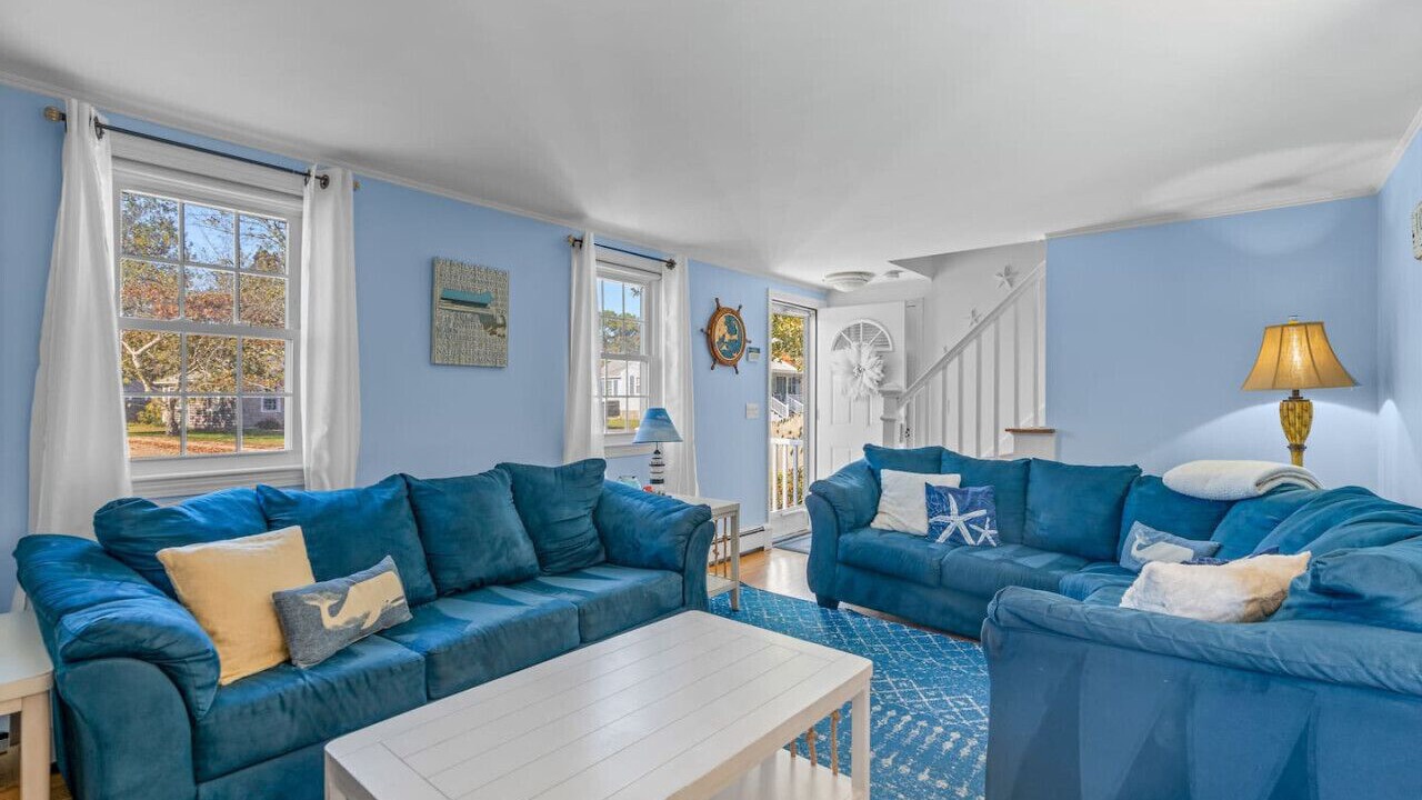 Photo of Livingroom in South Yarmouth