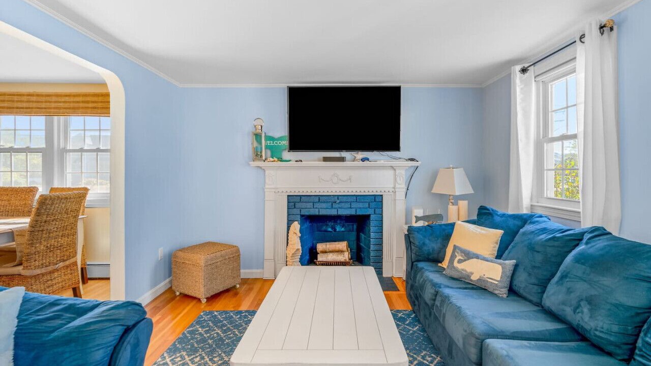 Photo of Livingroom in South Yarmouth