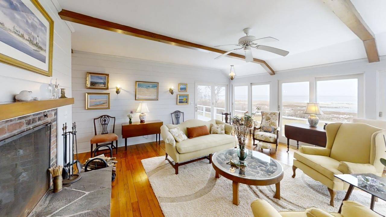 Photo of Livingroom in Barnstable