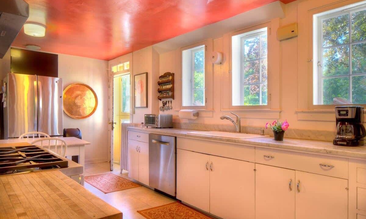 Photo of Kitchen in Ocean Drive