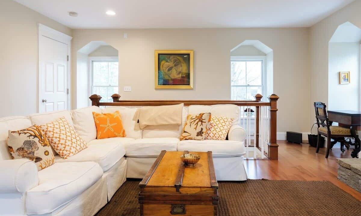 Photo of Livingroom in Bellevue Avenue Historic District