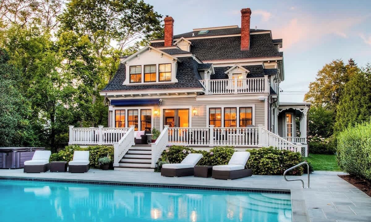 Photo of Outdoor in Bellevue Avenue Historic District