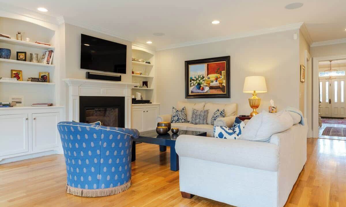 Photo of Livingroom in Bellevue Avenue Historic District