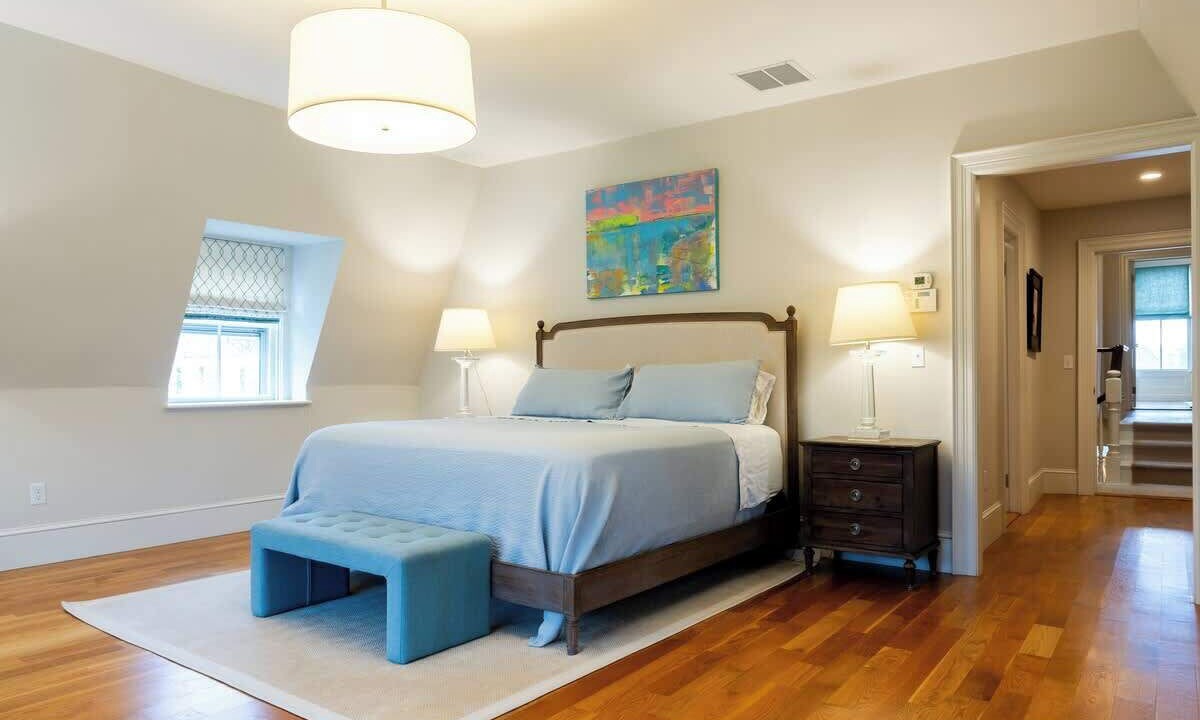 Photo of Bedroom in Bellevue Avenue Historic District