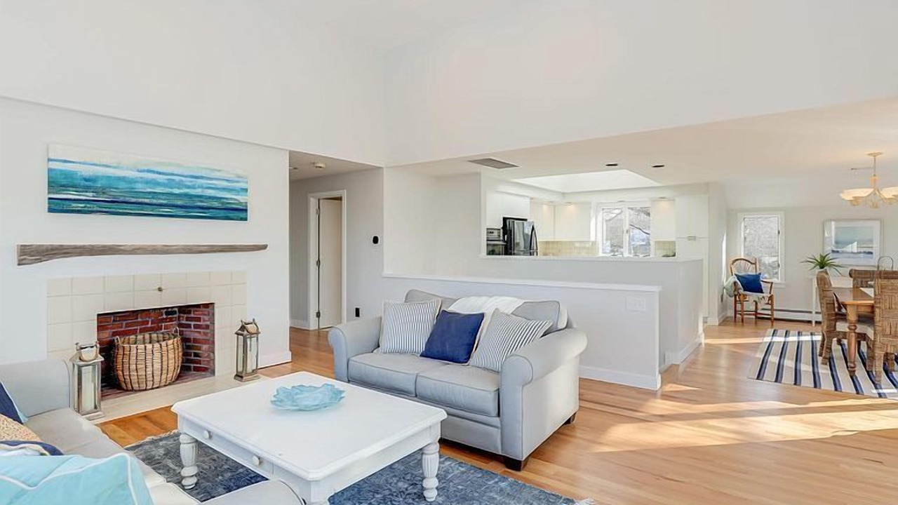 Photo of Livingroom in Dennis
