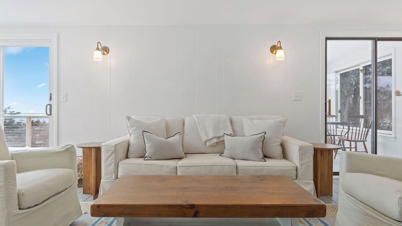Photo of Livingroom in Eastham