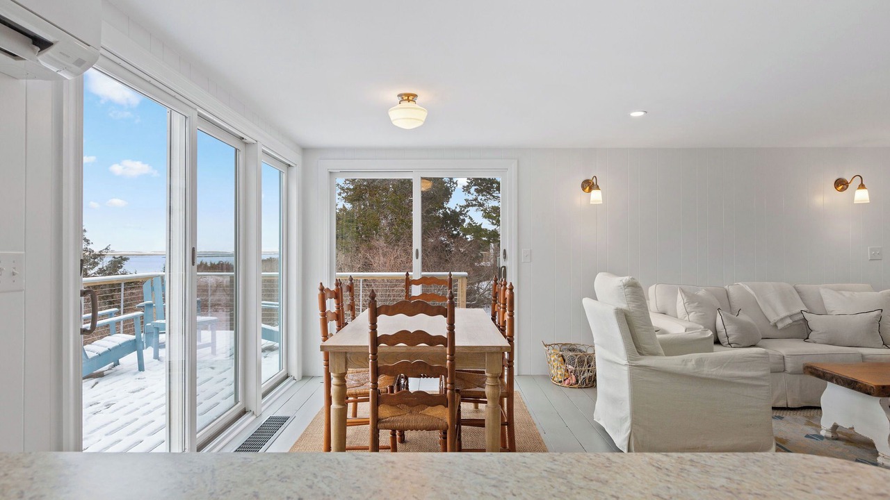 Photo of Livingroom in Eastham