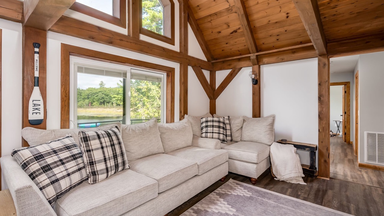 Photo of Livingroom in Moultonborough