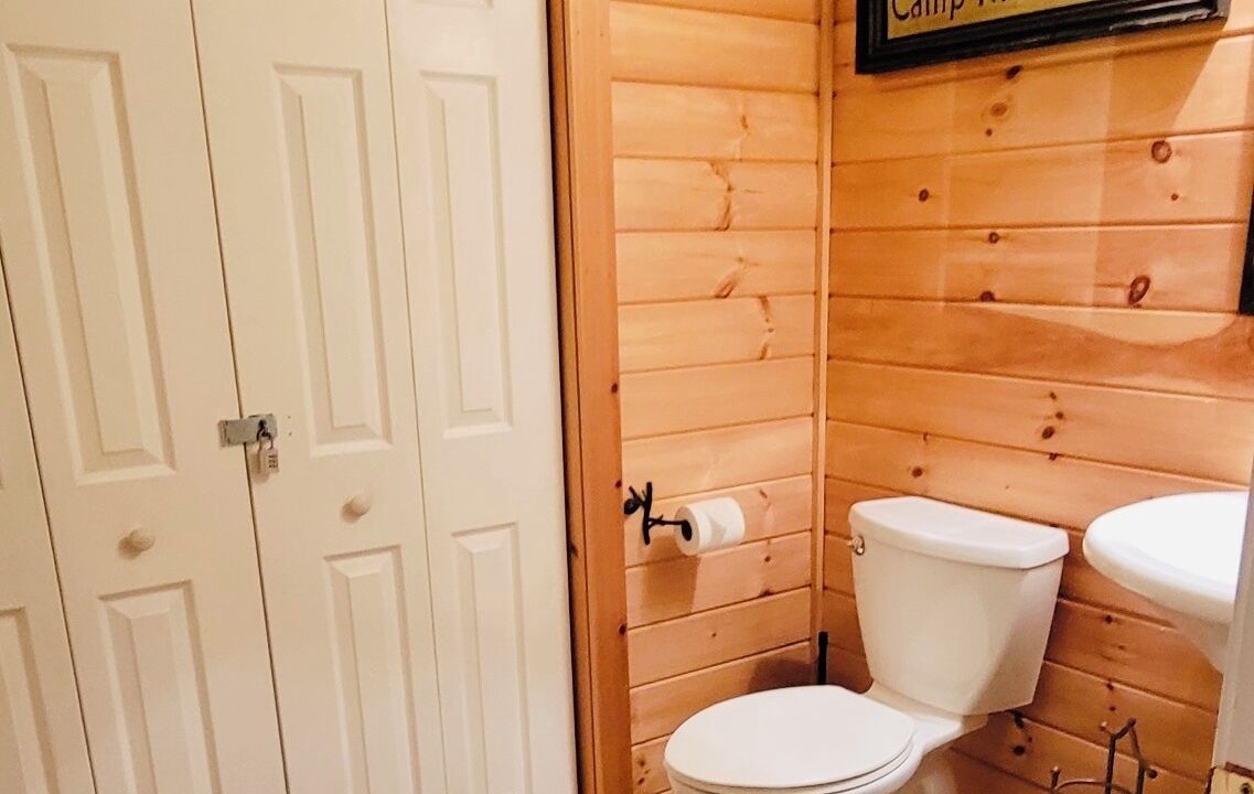 Photo of Bathroom in Errol