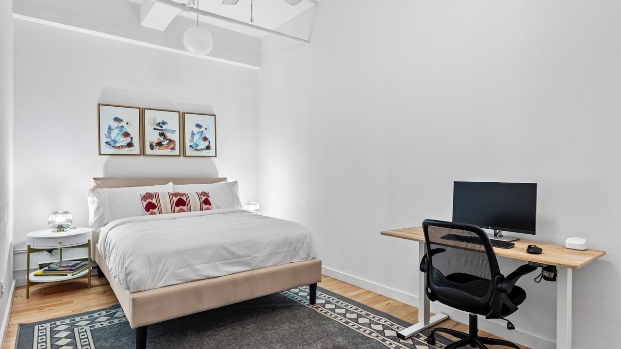Photo of Bedroom in Midtown