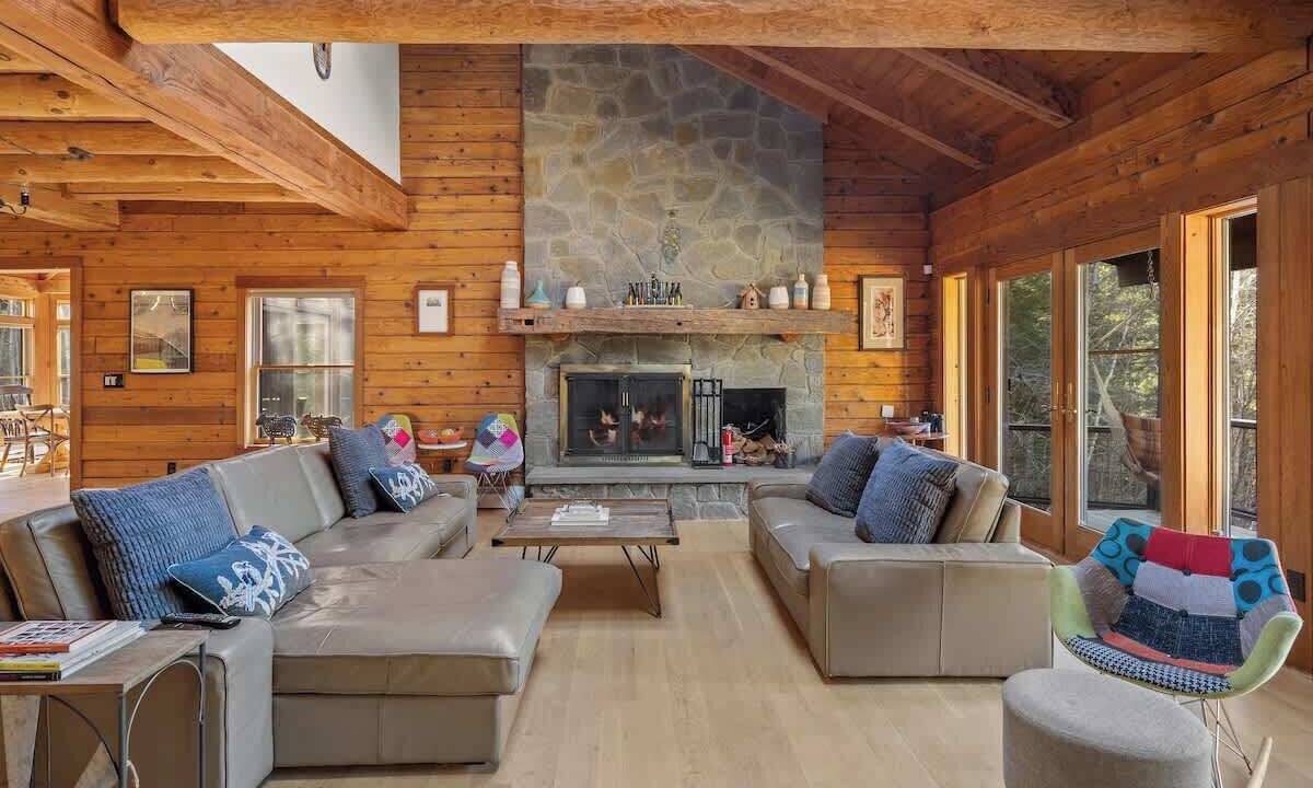 Photo of Livingroom in Williamsville