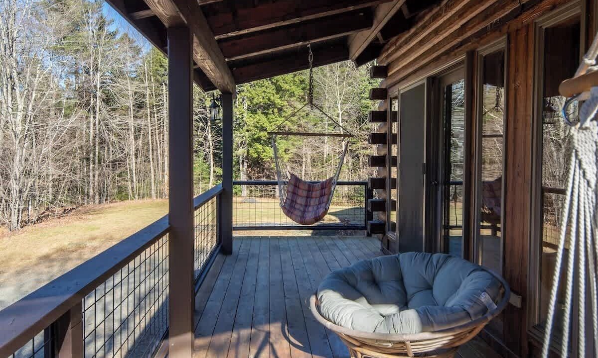 Photo of Patio Balcony in Williamsville