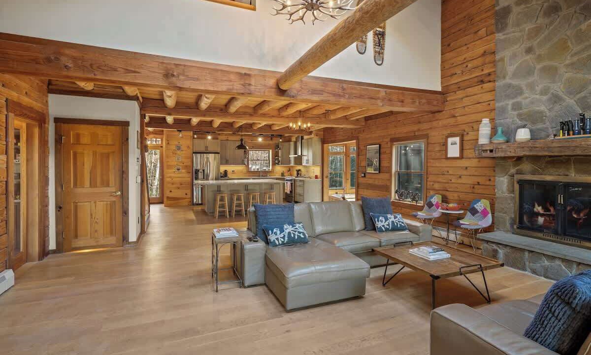 Photo of Livingroom in Williamsville