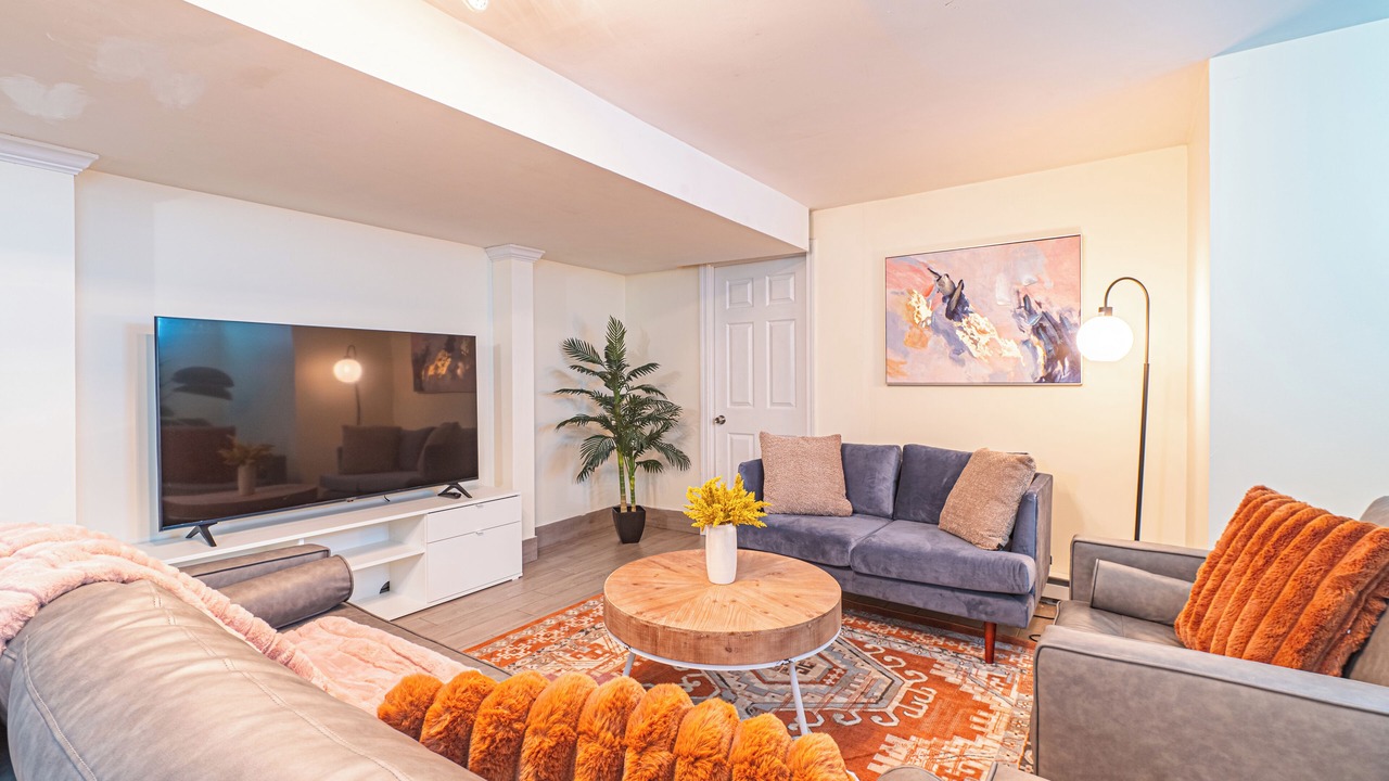 Photo of Livingroom in Ashmont