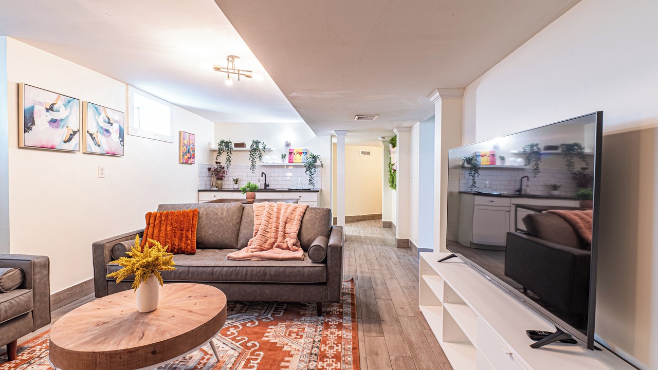 Photo of Livingroom in Ashmont