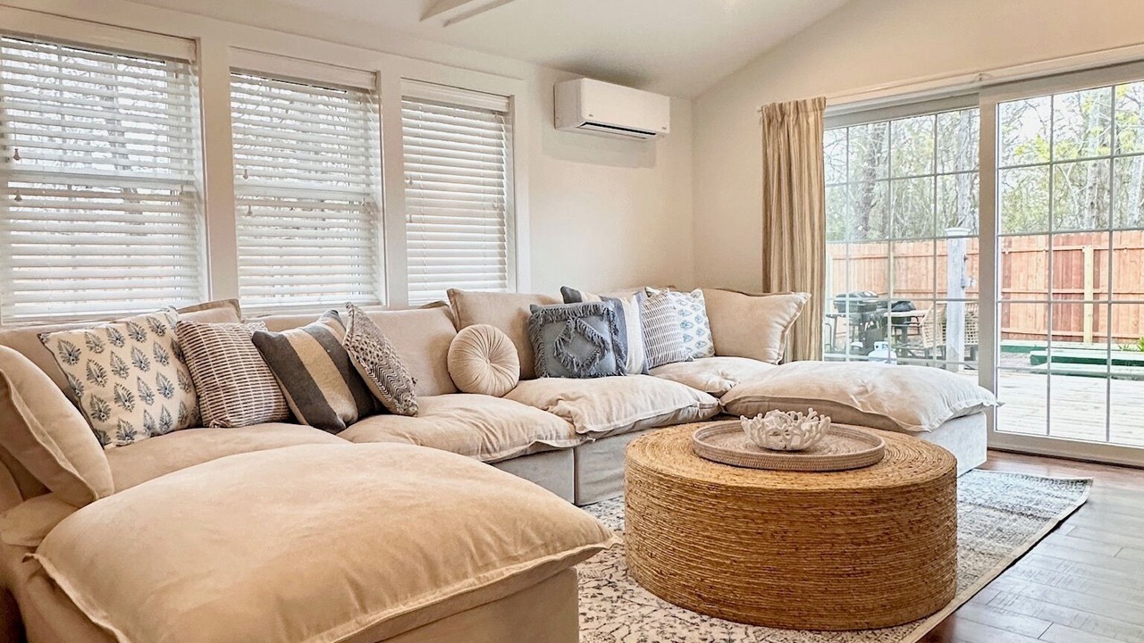 Photo of Livingroom in South Yarmouth
