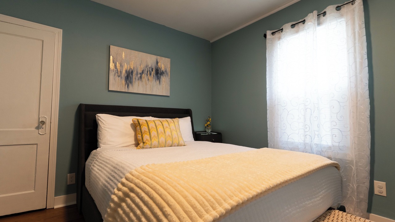 Photo of Bedroom in Wethersfield