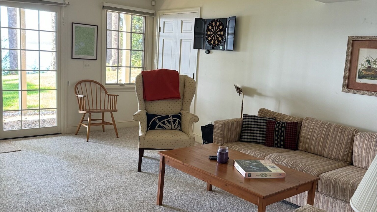 Photo of Livingroom in Wolfeboro