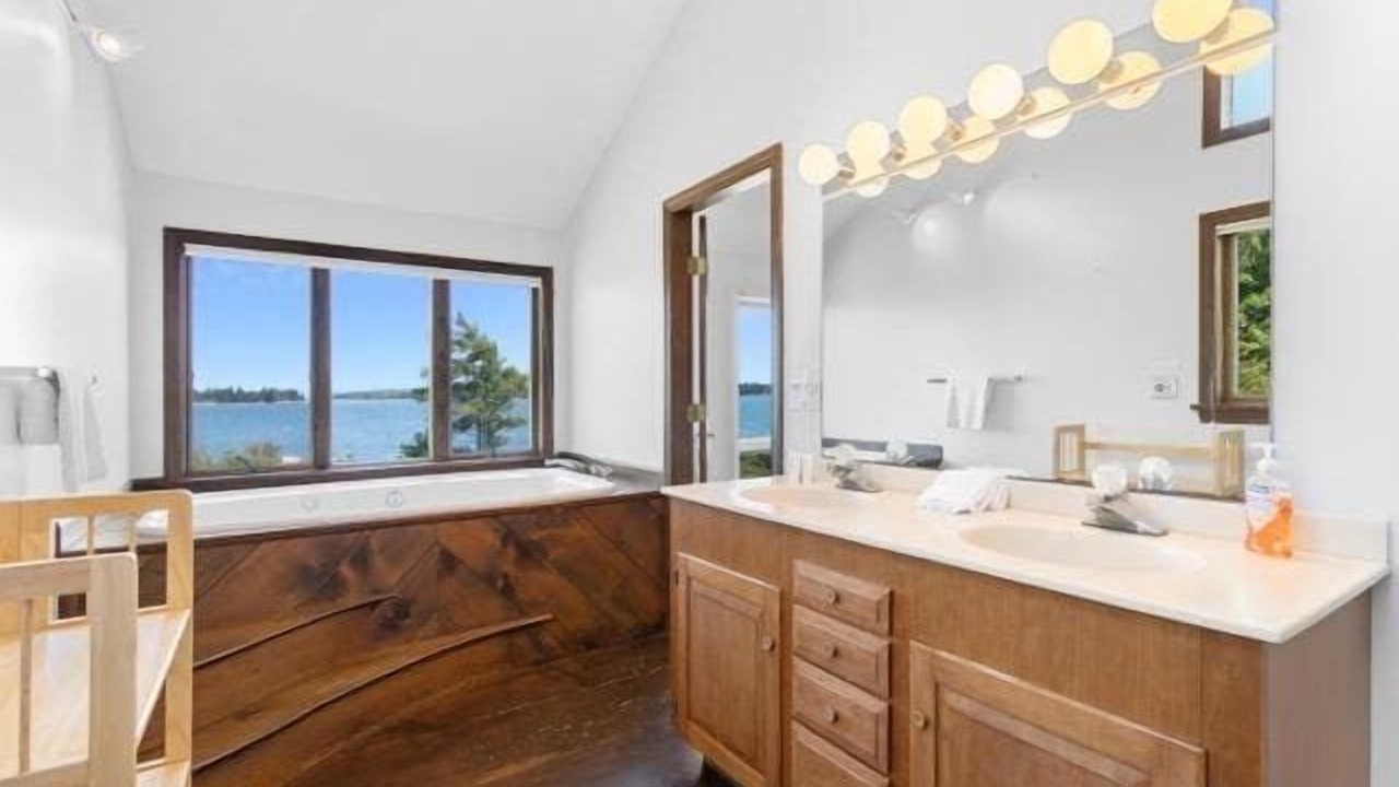 Photo of Bathroom in Tenants Harbor