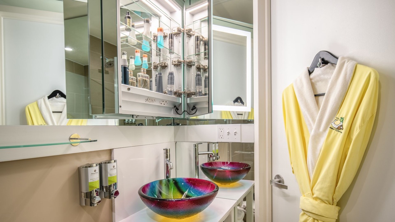 Photo of Bathroom in Garment District