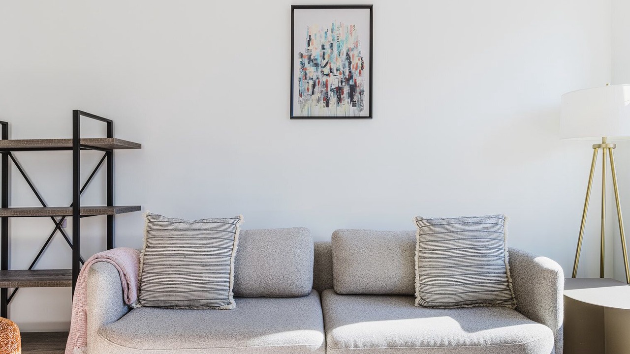 Photo of Livingroom in Neponset - Port Norfolk