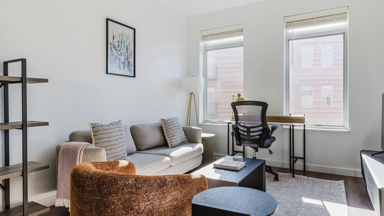 Photo of Livingroom in Neponset - Port Norfolk