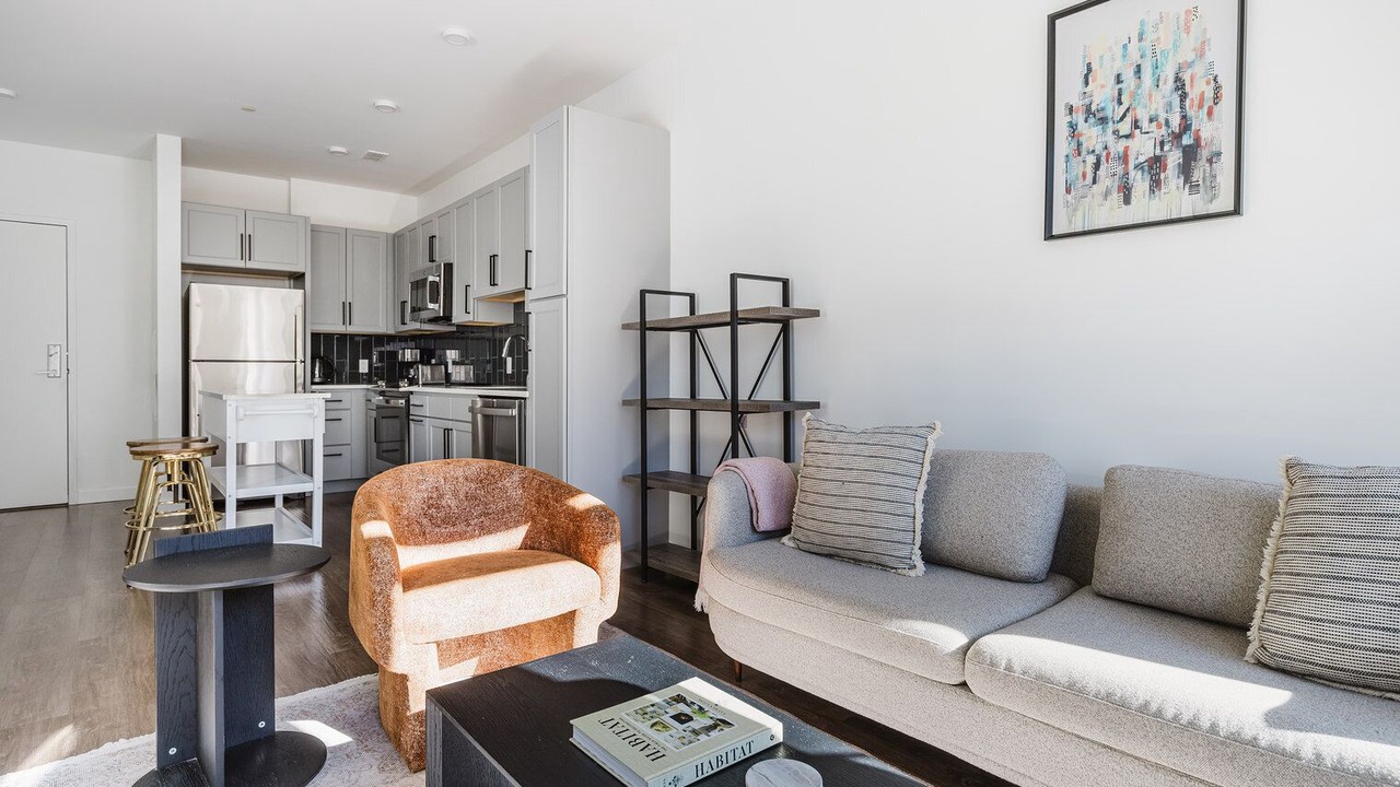 Photo of Livingroom in Neponset - Port Norfolk