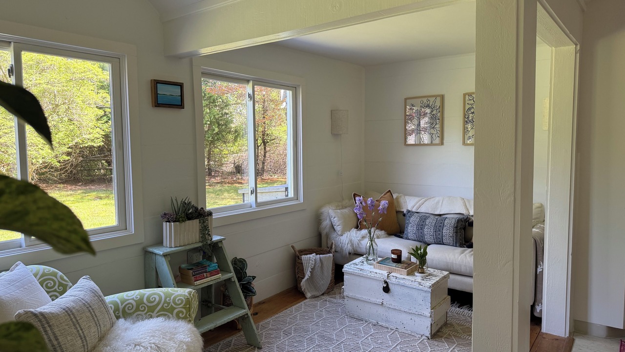 Photo of Livingroom in West Tisbury