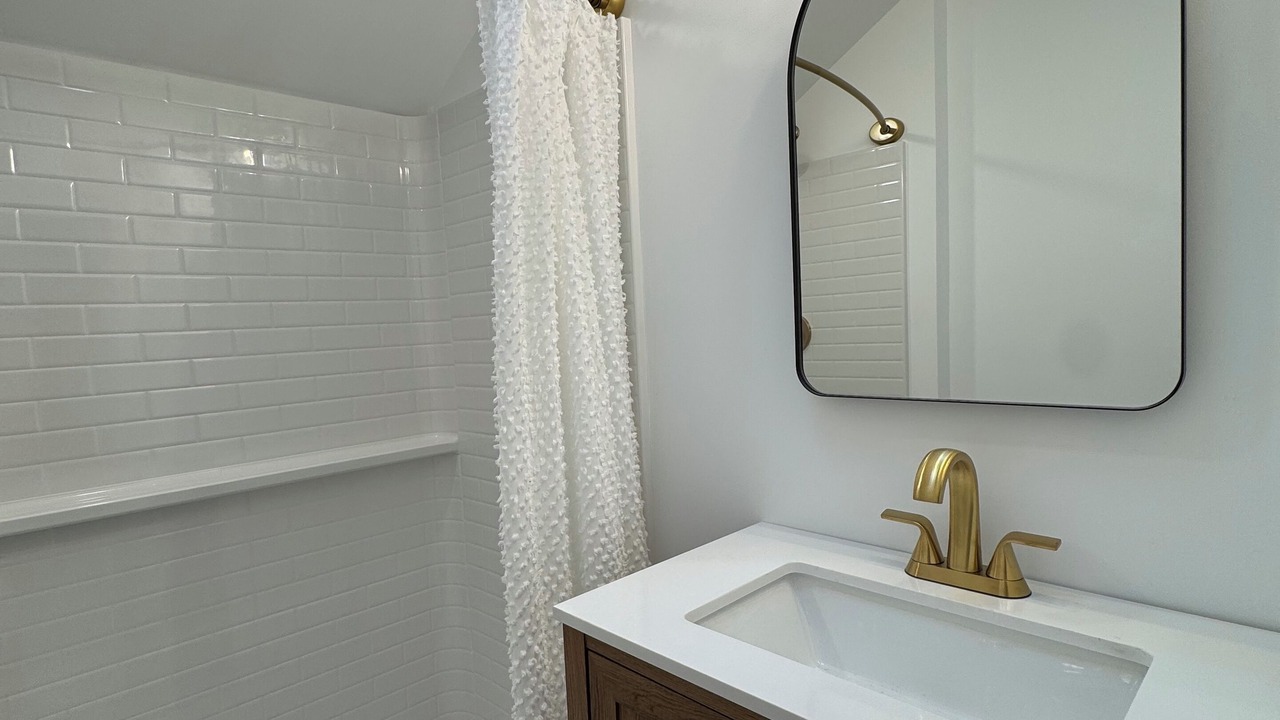 Photo of Bathroom in West Tisbury