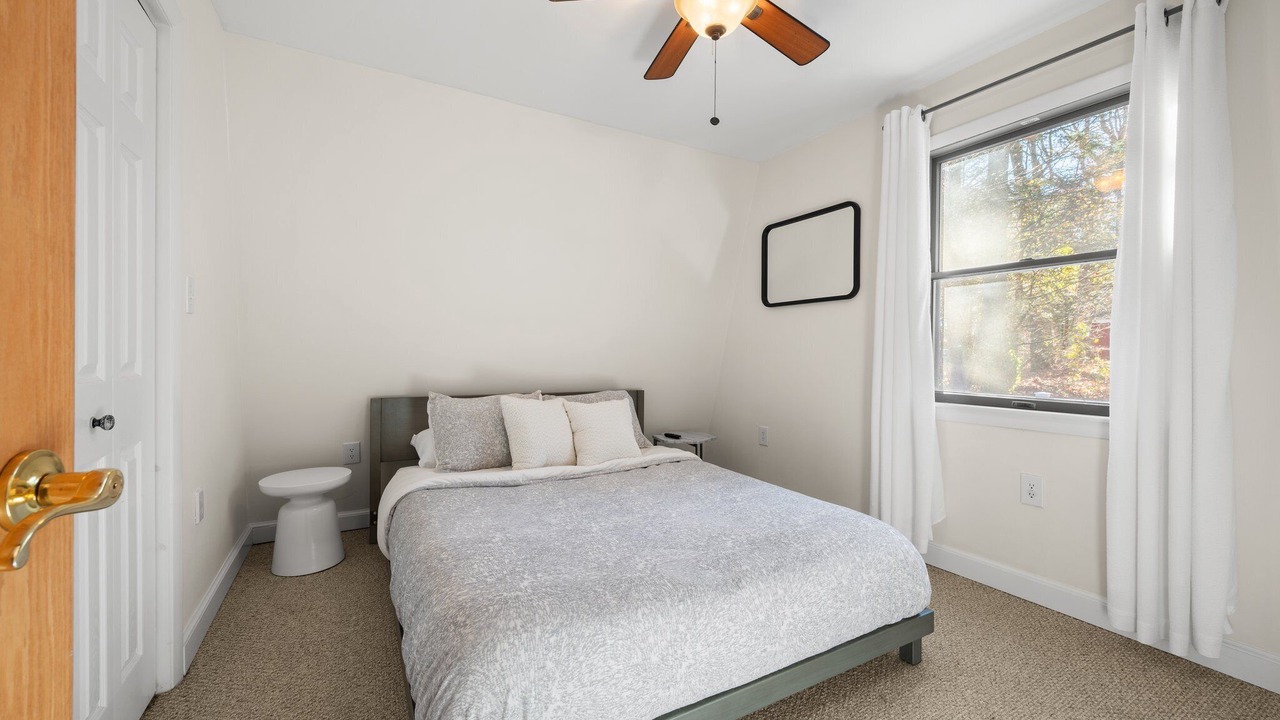 Photo of Bedroom in Salem