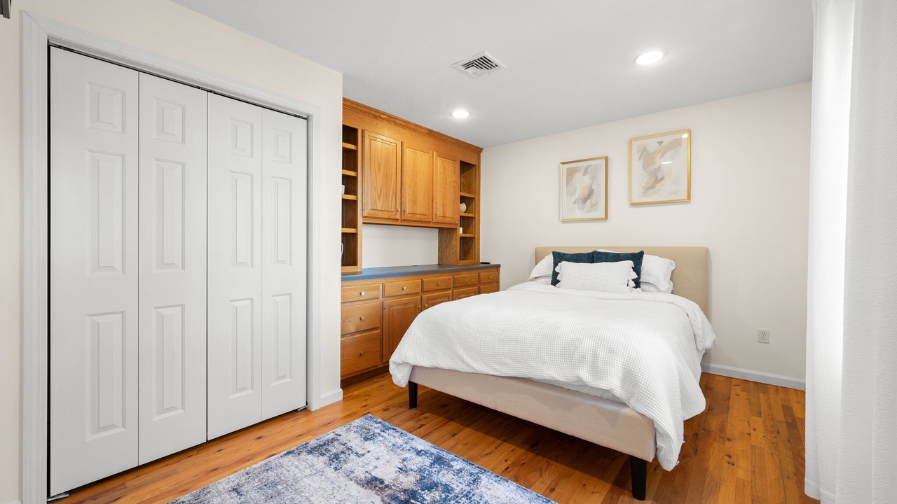 Photo of Bedroom in Salem