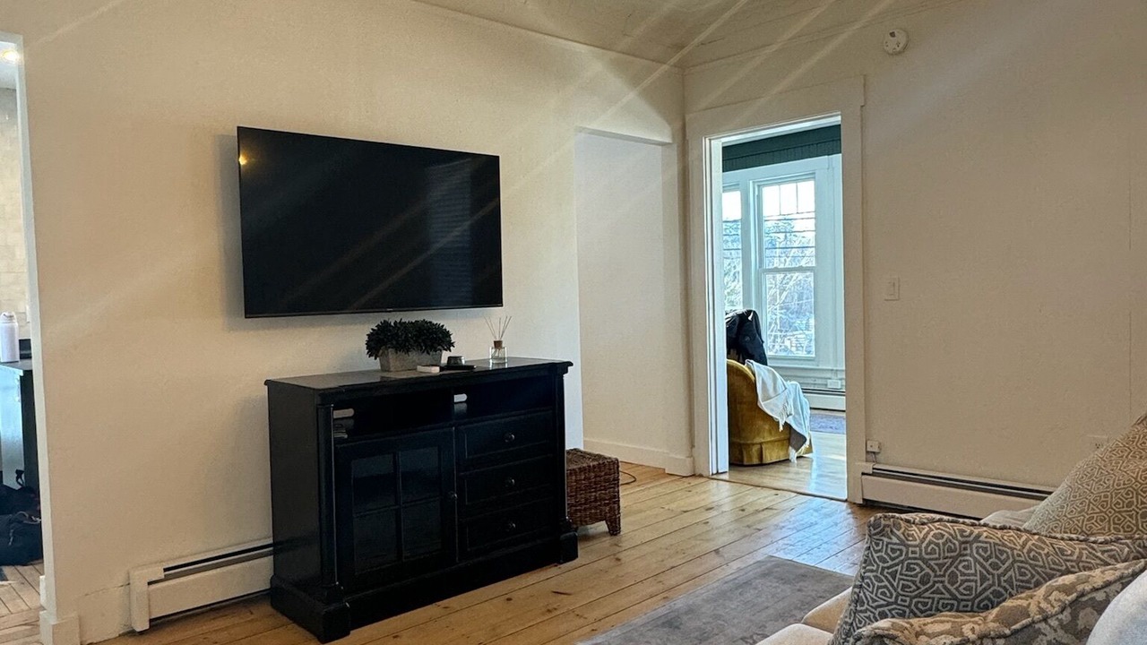 Photo of Livingroom in Alton