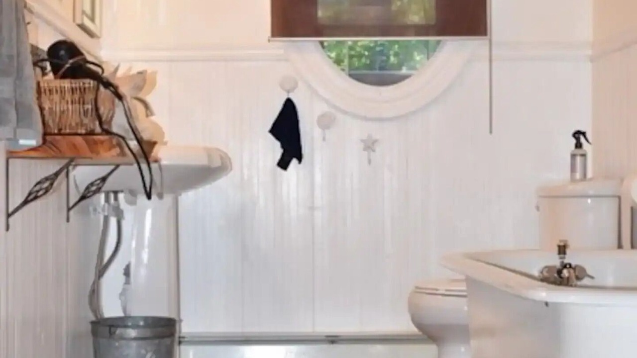 Photo of Bathroom in Highmount