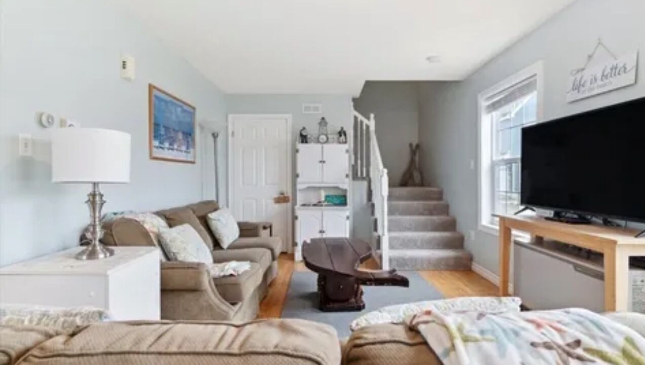 Photo of Livingroom in Hampton