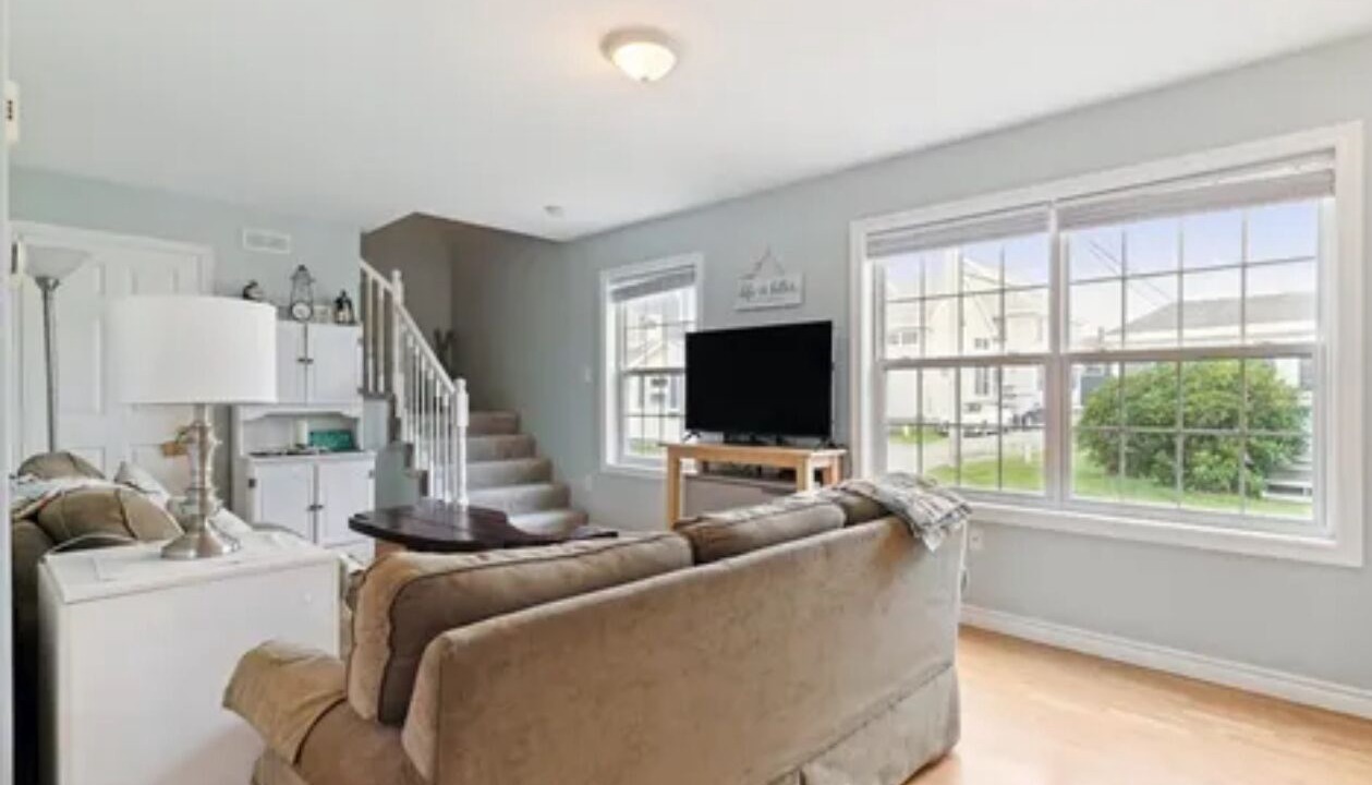 Photo of Livingroom in Hampton